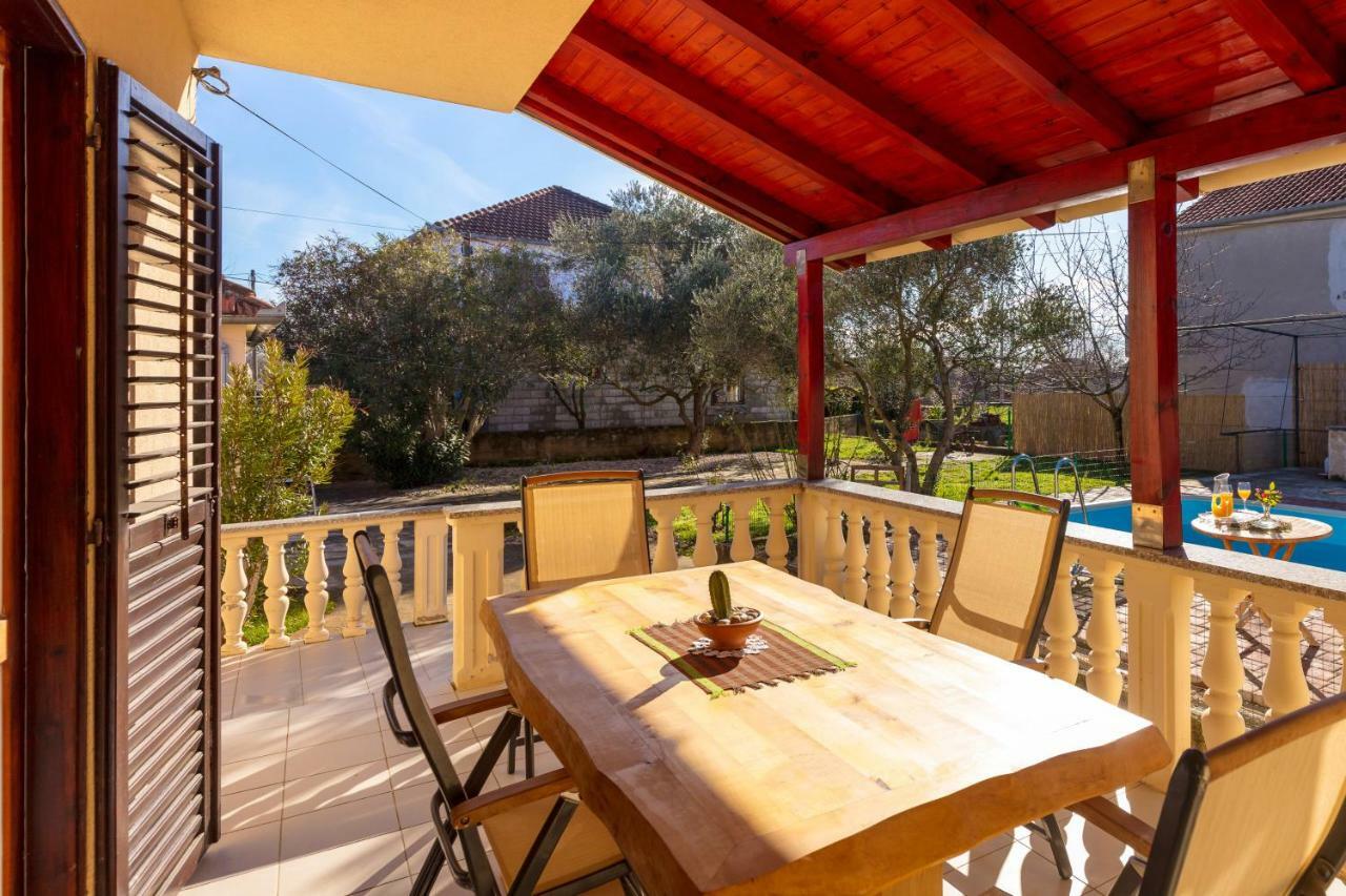 Vacation Home Duilo Donji Zemunik Ngoại thất bức ảnh